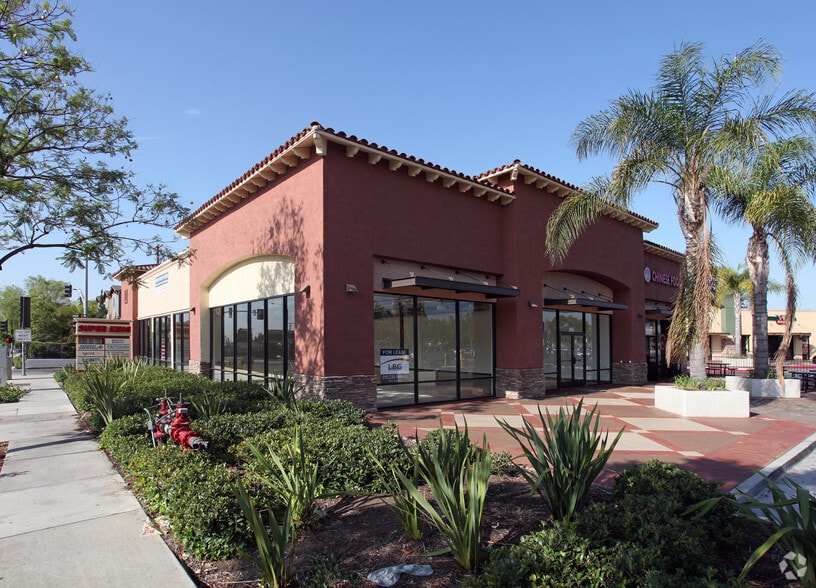 865 S Indian Hill Blvd, Claremont, CA for lease - Primary Photo - Image 3 of 10