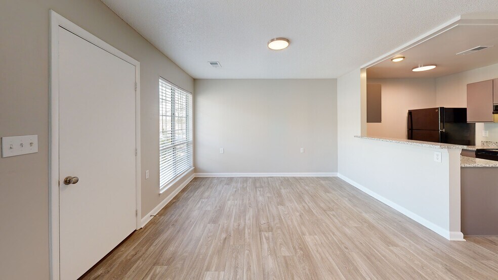 1004 Appamattox Ct, Fayetteville, NC for sale - Matterport 3D Scan - Image 3 of 30