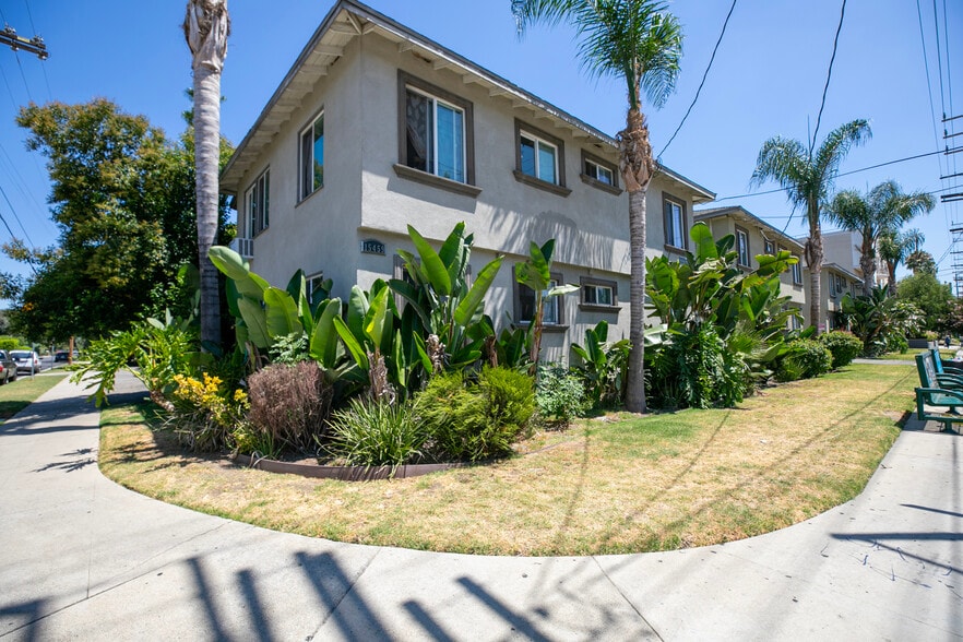 15455 Vanowen St, Van Nuys, CA for sale - Building Photo - Image 1 of 19