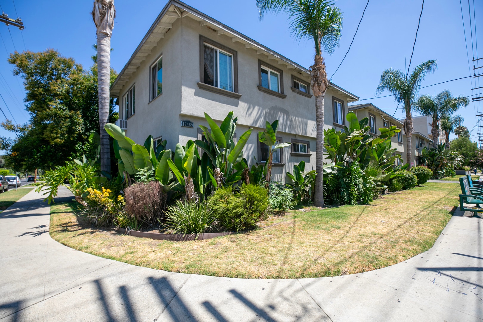 15455 Vanowen St, Van Nuys, CA à vendre Photo du bâtiment- Image 1 de 20