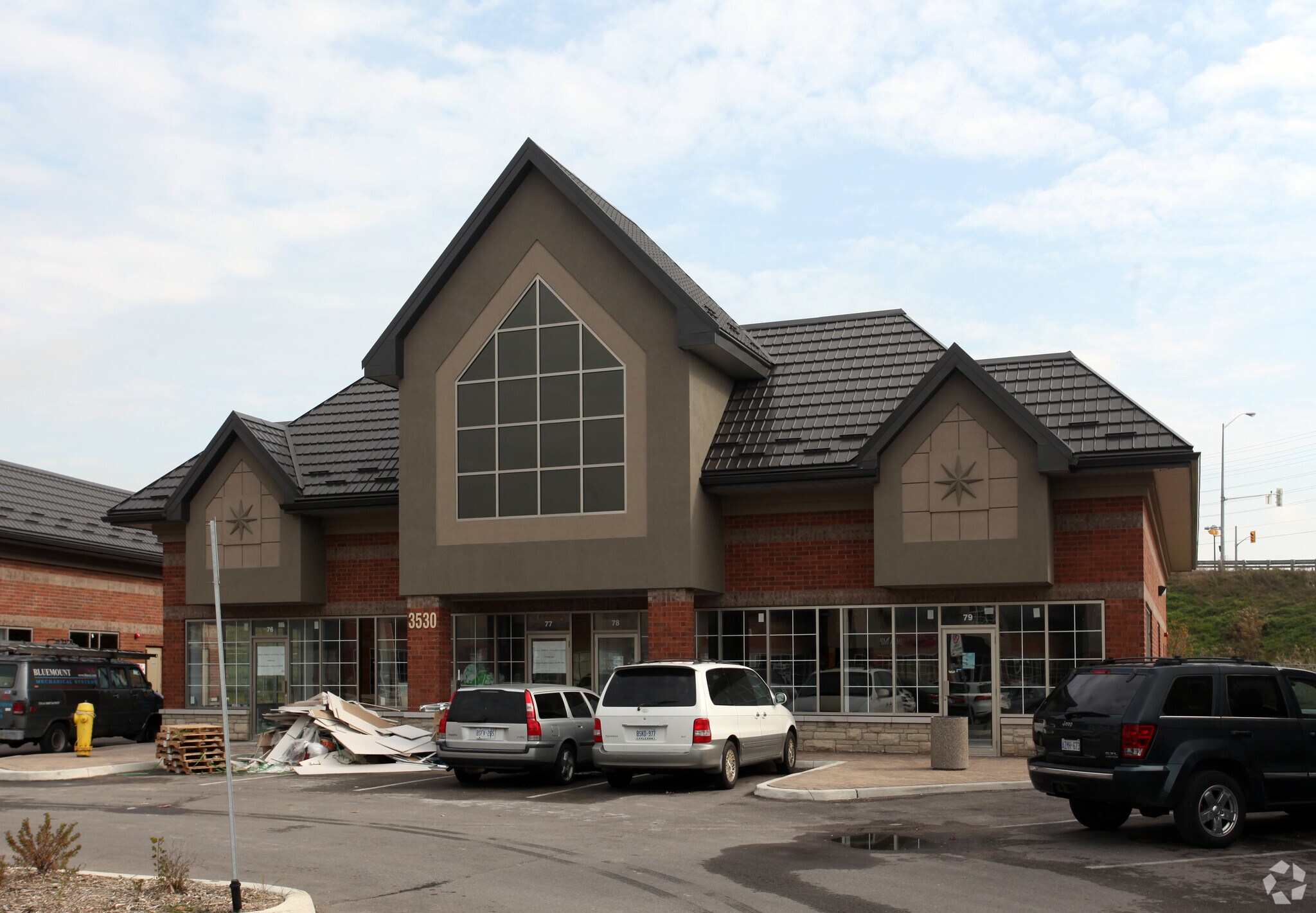 3530 Rutherford Rd, Vaughan, ON à vendre Photo principale- Image 1 de 1