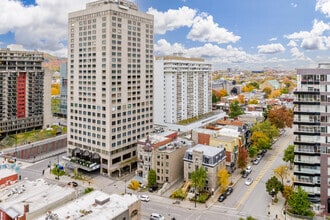 531 Rue Sherbrooke E, Montréal, QC - AERIAL  map view