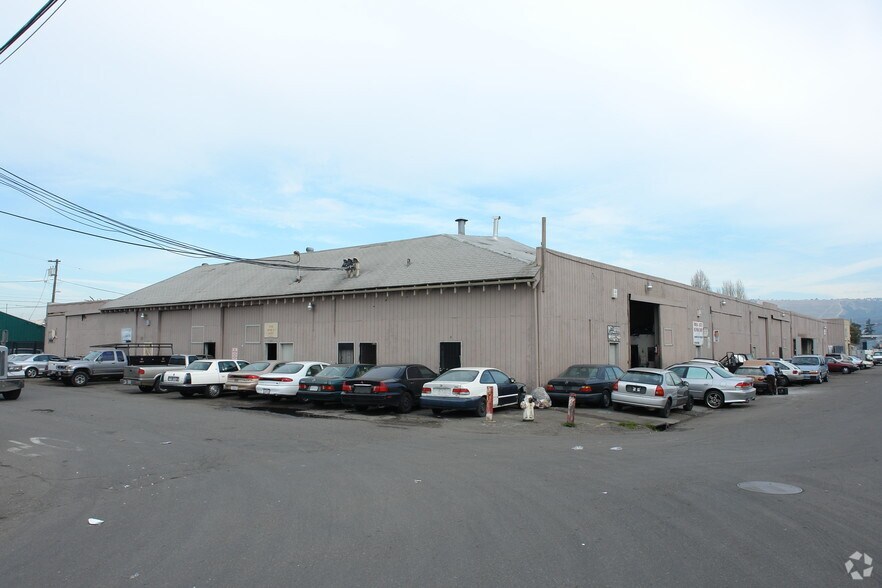 900-920 76th Ave, Oakland, CA à louer - Photo du bâtiment - Image 3 de 5