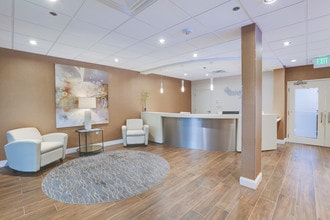 8211 Town Center Dr, Nottingham, MD à louer Photo intérieure- Image 2 de 17