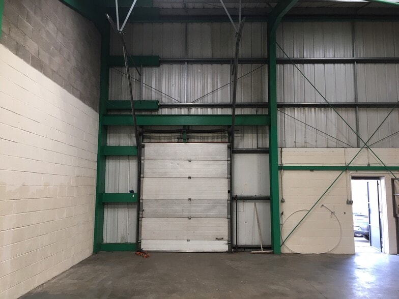 New St, Bridgend for lease - Building Photo - Image 2 of 4