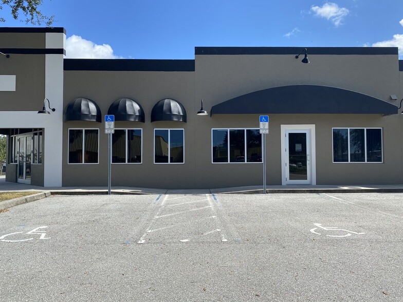 5952-6012 Clark Center Ave, Sarasota, FL for lease - Building Photo - Image 2 of 2