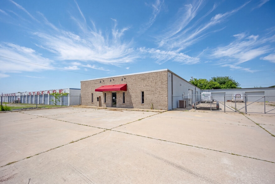 1835 Industrial Blvd, Norman, OK for sale - Building Photo - Image 2 of 37