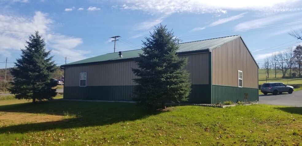 1177 Route 100, Bechtelsville, PA à vendre - Photo du bâtiment - Image 2 de 17