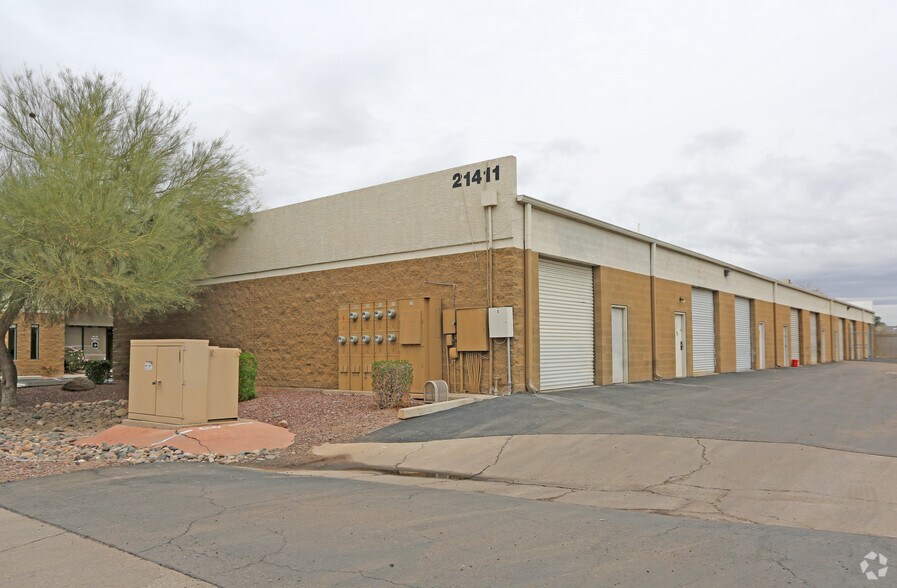 21421 N 11th Ave, Phoenix, AZ à louer - Photo du bâtiment - Image 2 de 3