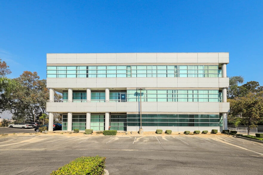 1111 Corporate Center Dr, Monterey Park, CA for sale - Building Photo - Image 3 of 4