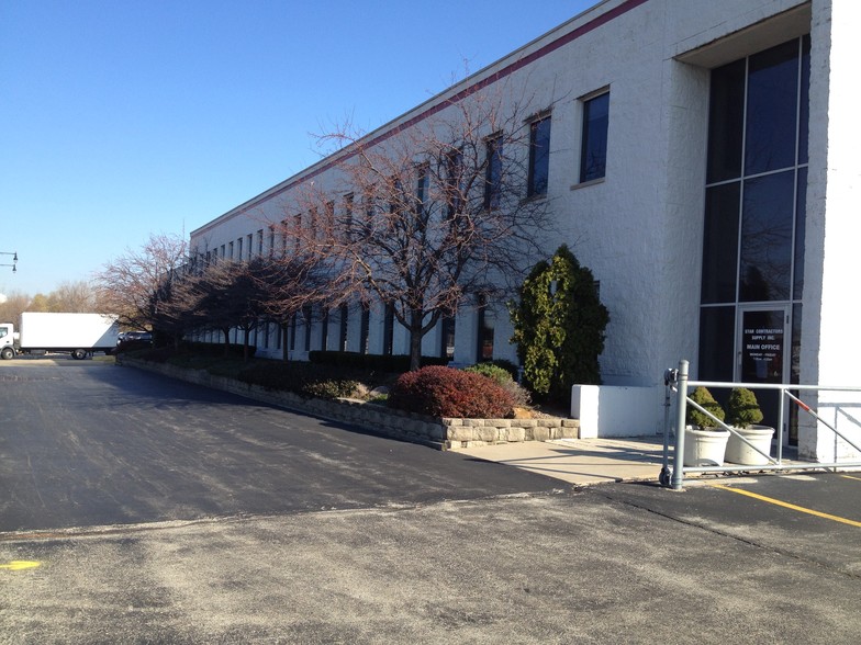 9999 S Virginia Ave, Chicago Ridge, IL for lease - Building Photo - Image 3 of 11