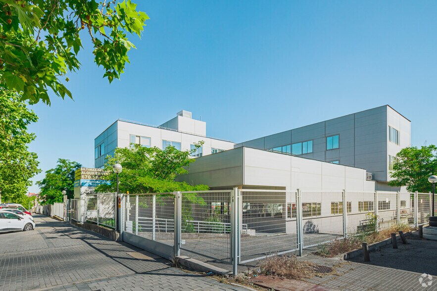Avenida de la Industria, 37, Tres Cantos, Madrid à louer - Photo du bâtiment - Image 1 de 2