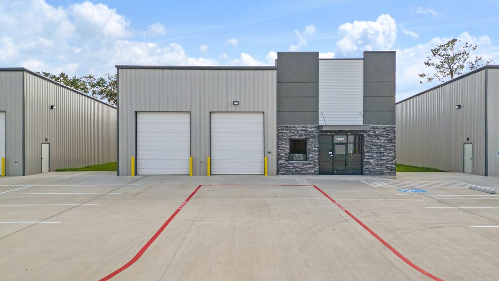 12822 Cypress Valley Rd, Cypress, TX à vendre - Photo du bâtiment - Image 2 de 12