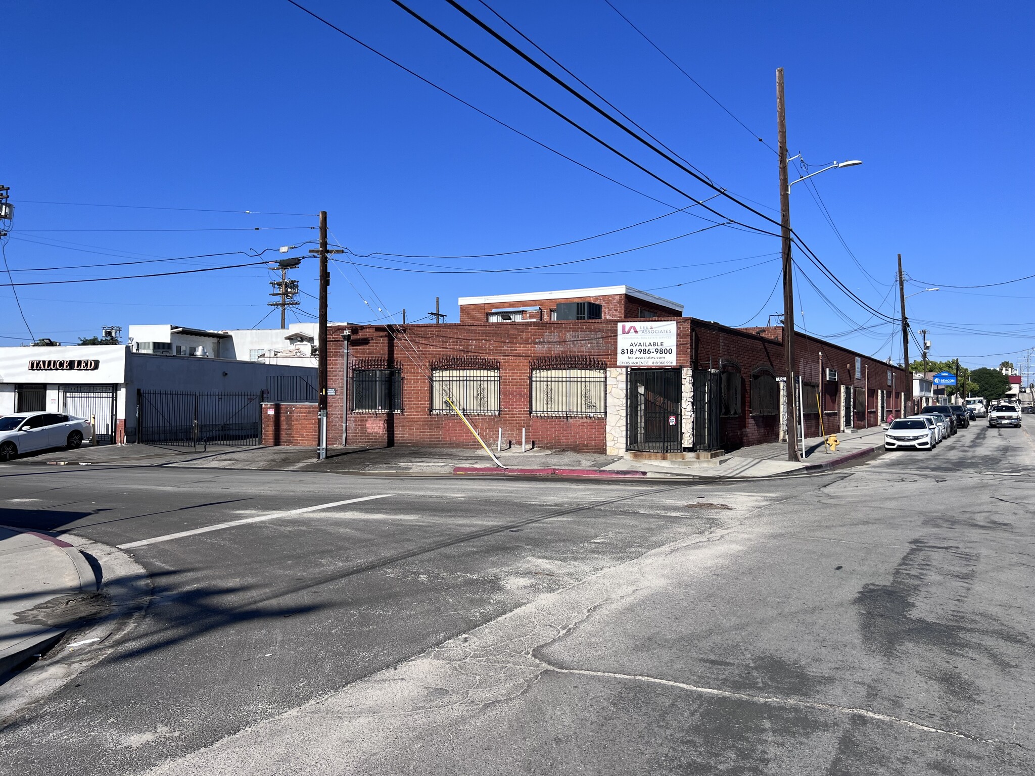 15140-15180 Raymer St, Van Nuys, CA for lease Primary Photo- Image 1 of 14