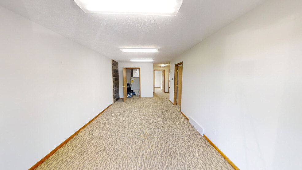 3281 Racquet Club Dr, Traverse City, MI for lease - Interior Photo - Image 3 of 11