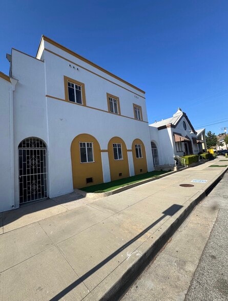 1209 E Garfield Ave, Glendale, CA for lease - Building Photo - Image 3 of 34