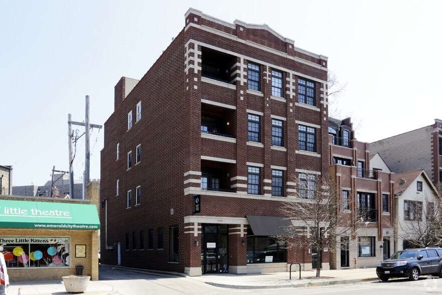 2927-2929 N Southport Ave, Chicago, IL à louer - Photo du bâtiment - Image 3 de 4