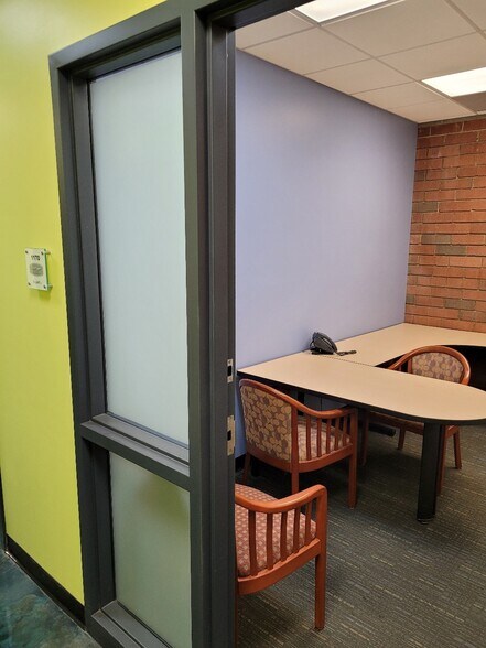 10 Strecker Rd, Ellisville, MO à louer - Photo intérieure - Image 2 de 13