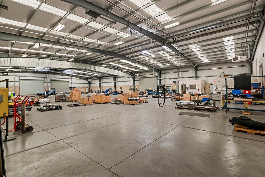 100 Loren Ave, Chico, CA à louer - Photo du bâtiment - Image 2 de 7