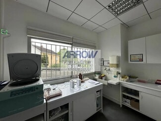 Plus de détails pour Bureau à vendre