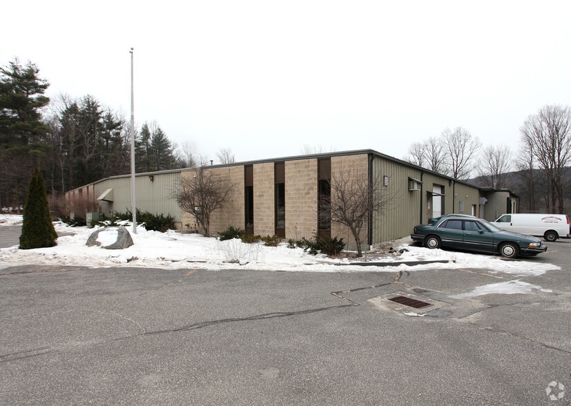 200 St Onge Rd, Winsted, CT for sale - Building Photo - Image 2 of 5