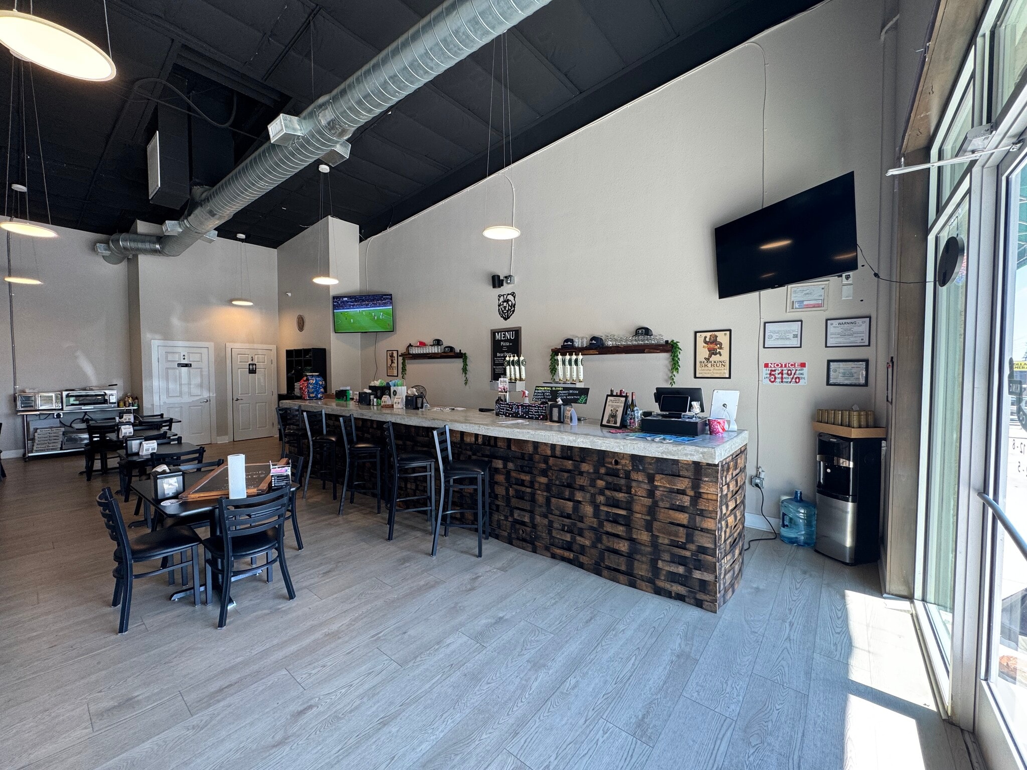 4315 W FM 2147, Cottonwood Shores, TX for lease Interior Photo- Image 1 of 5