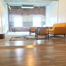 58 Pulaski St, Peabody, MA à louer Photo intérieure- Image 2 de 2