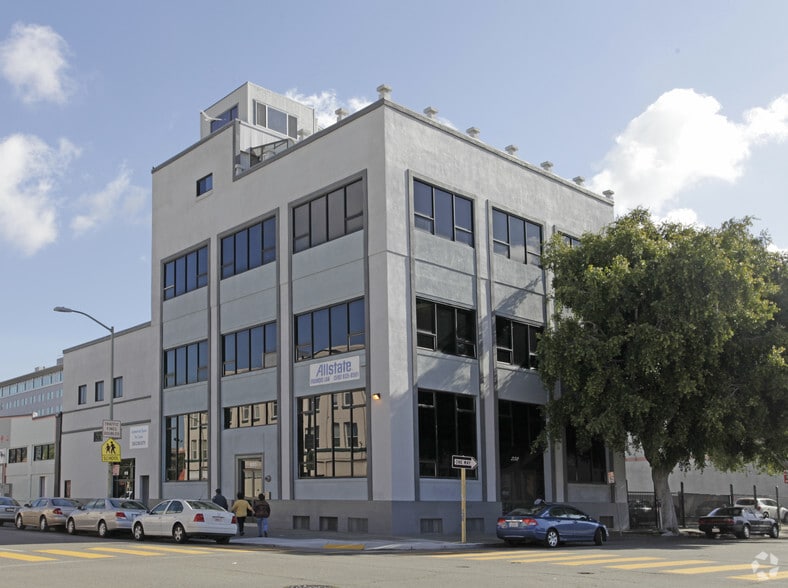 900-920 Alice St, Oakland, CA for lease - Primary Photo - Image 1 of 22