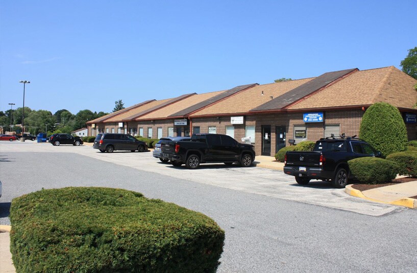 580-590 Reed Rd, Broomall, PA à louer - Photo du bâtiment - Image 2 de 7