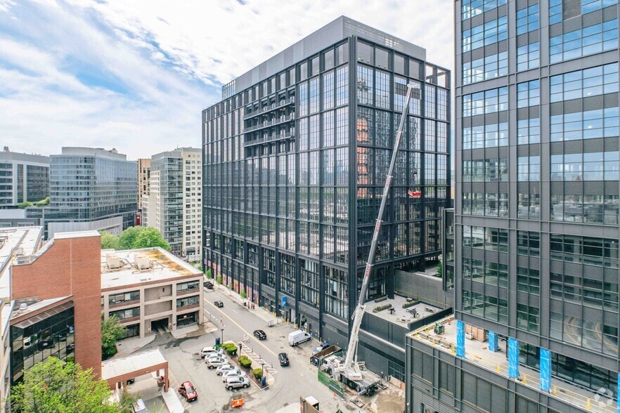 201 Brookline Ave, Boston, MA for lease - Building Photo - Image 2 of 5