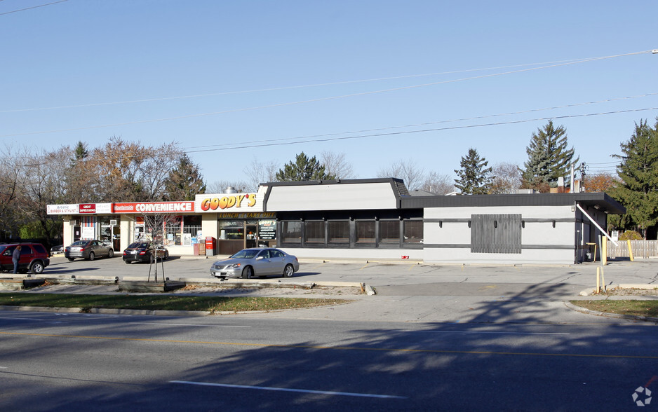 2473 Mountainside Dr, Burlington, ON for lease - Primary Photo - Image 1 of 3