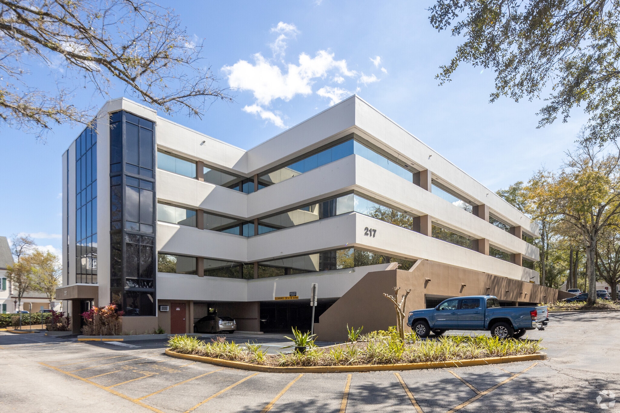 217 N Westmonte Dr, Altamonte Springs, FL for lease Primary Photo- Image 1 of 14
