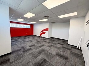 3151 W Market St, York, PA for lease Interior Photo- Image 2 of 6