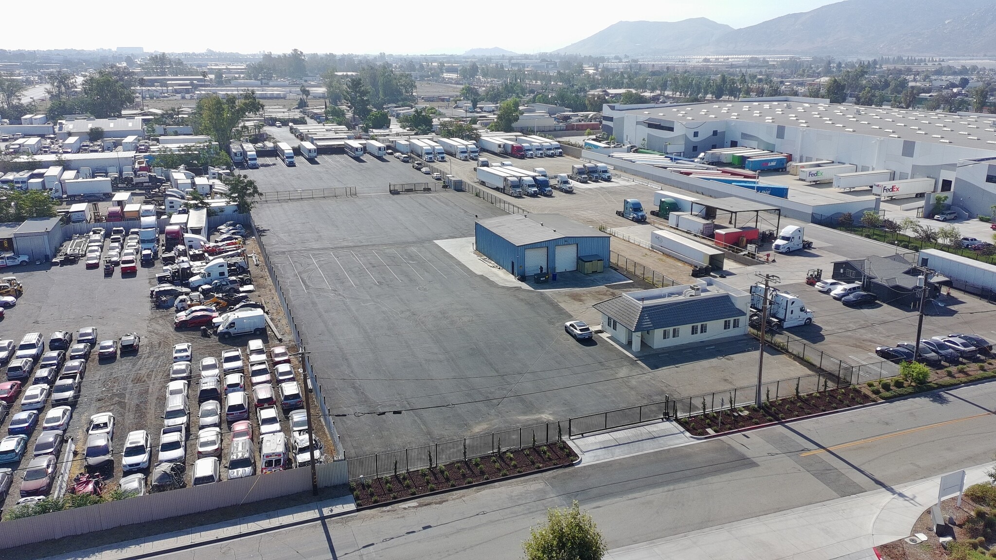 10157-10167 Live Oak Ave, Fontana, CA for lease Building Photo- Image 1 of 8