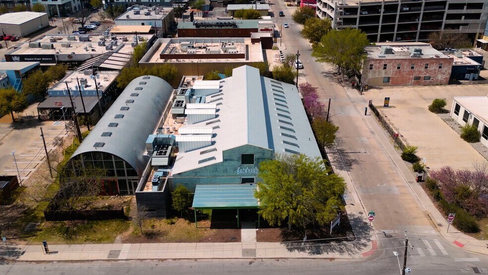 1000 Foch St, Fort Worth, TX à louer - Vidéo sur l’inscription commerciale - Image 2 de 23