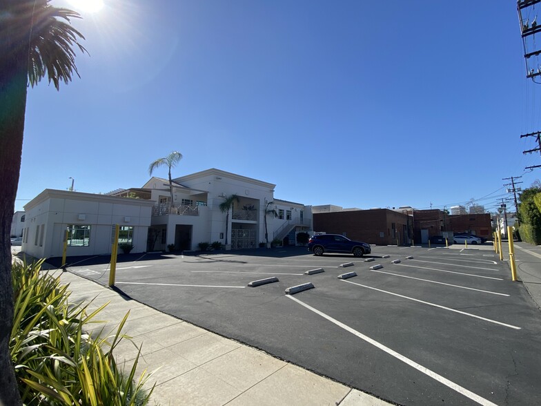 9201 W Olympic Blvd, Beverly Hills, CA for lease - Building Photo - Image 3 of 4