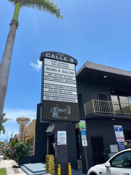 1756 SW 8th St, Miami, FL à louer - Photo du bâtiment - Image 2 de 17