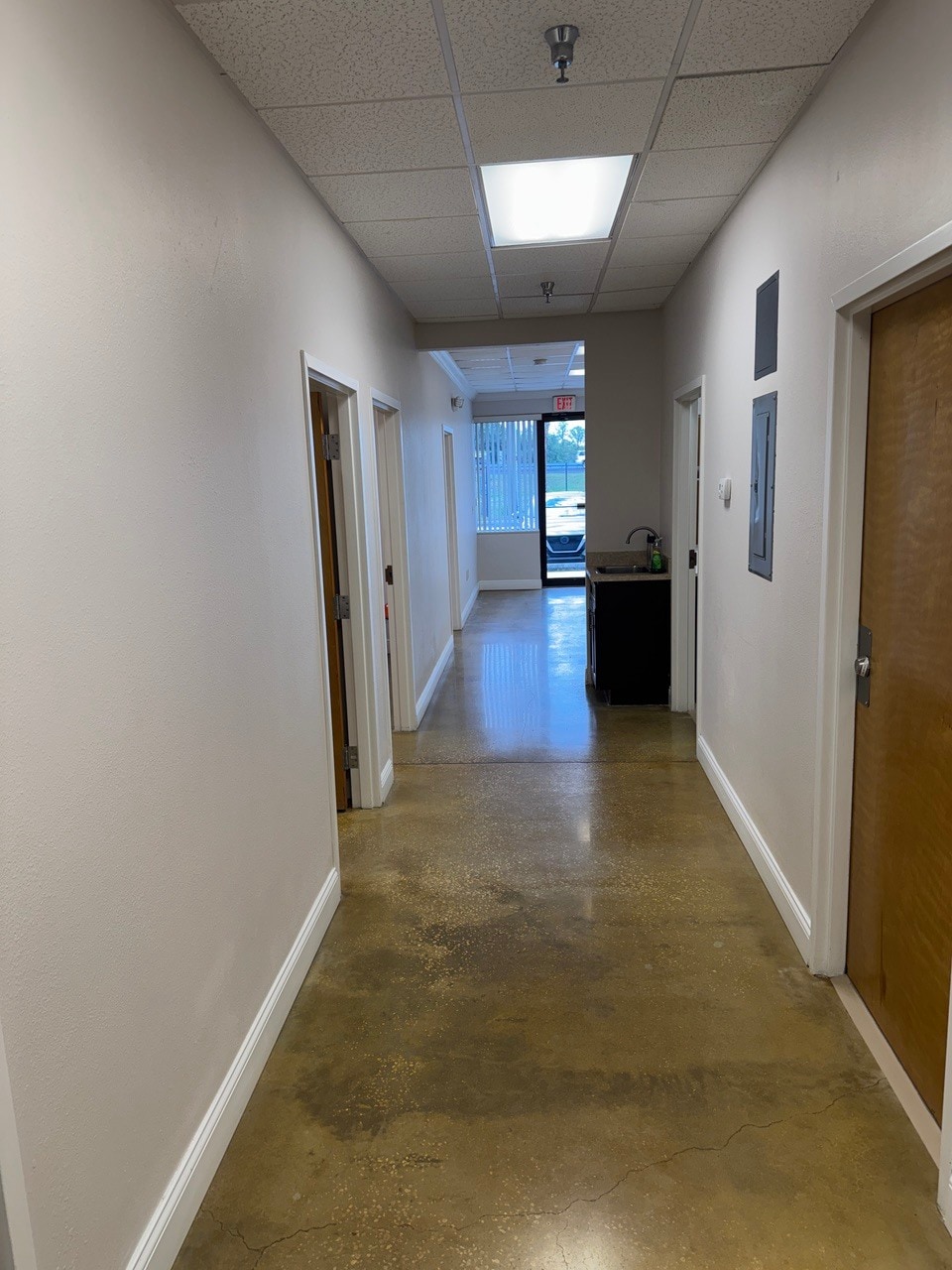 4951 E Adamo Dr, Tampa, FL for lease Interior Photo- Image 1 of 7