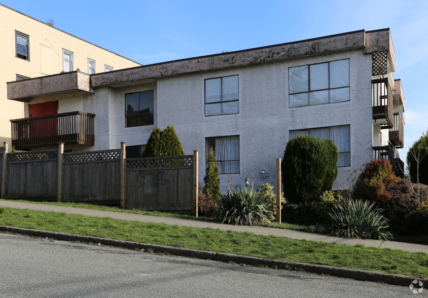 1222 5th Ave, New Westminster, BC à vendre - Photo du bâtiment - Image 2 de 4