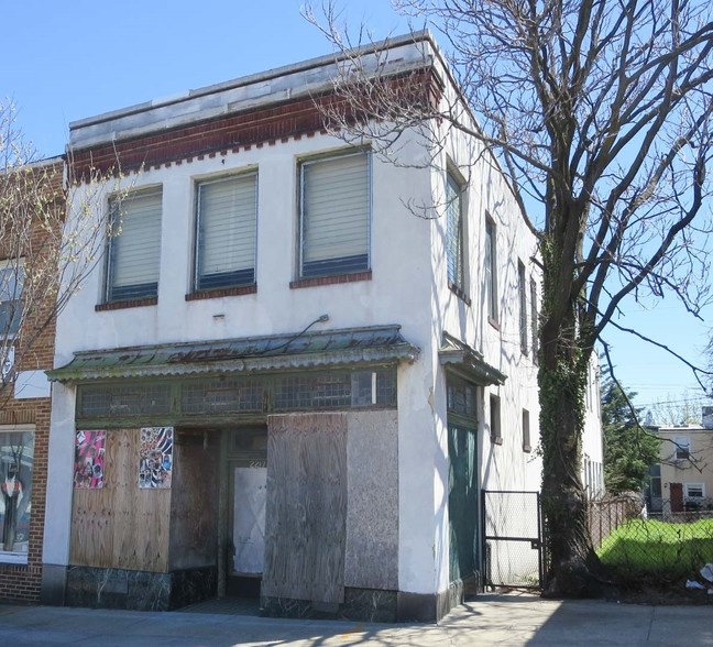 Annapolis Rd portfolio of 2 properties for sale on LoopNet.ca - Primary Photo - Image 1 of 1