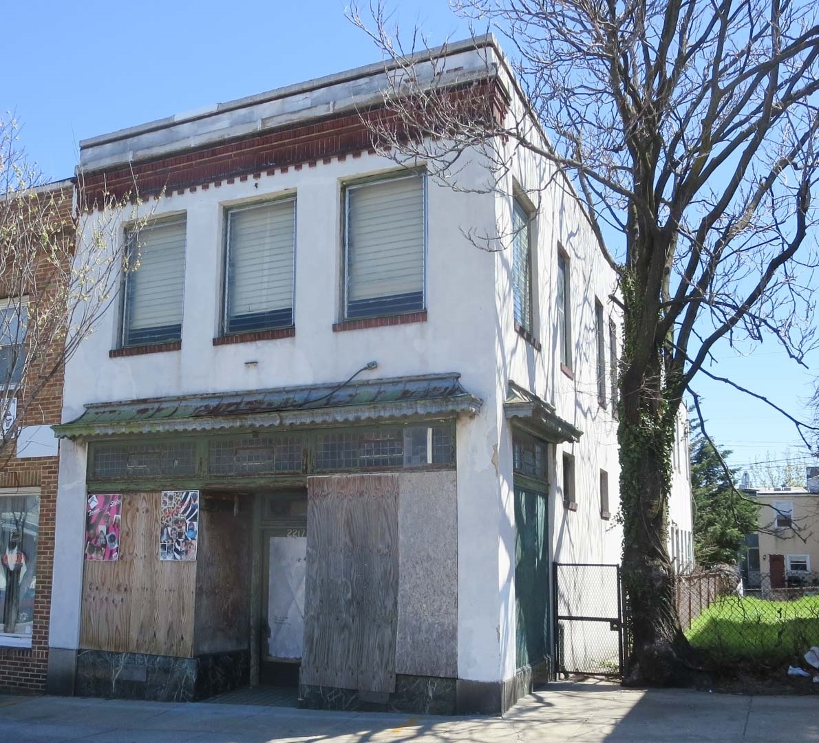 Annapolis Rd portfolio of 2 properties for sale on LoopNet.ca Primary Photo- Image 1 of 2