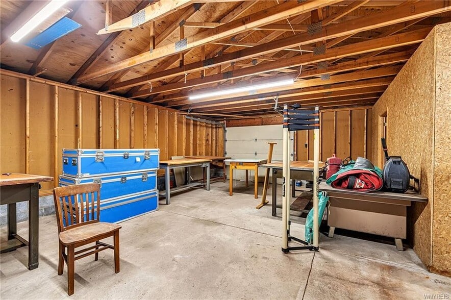 427 Pine st, Lockport, NY à vendre - Photo du bâtiment - Image 2 de 9