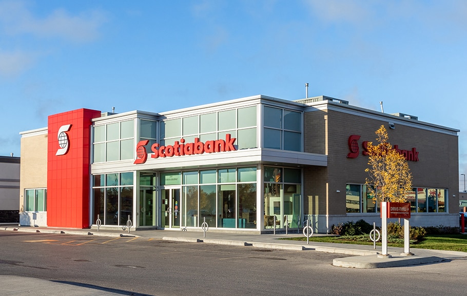 2860 Pembina Hwy, Winnipeg, MB for lease - Building Photo - Image 3 of 6