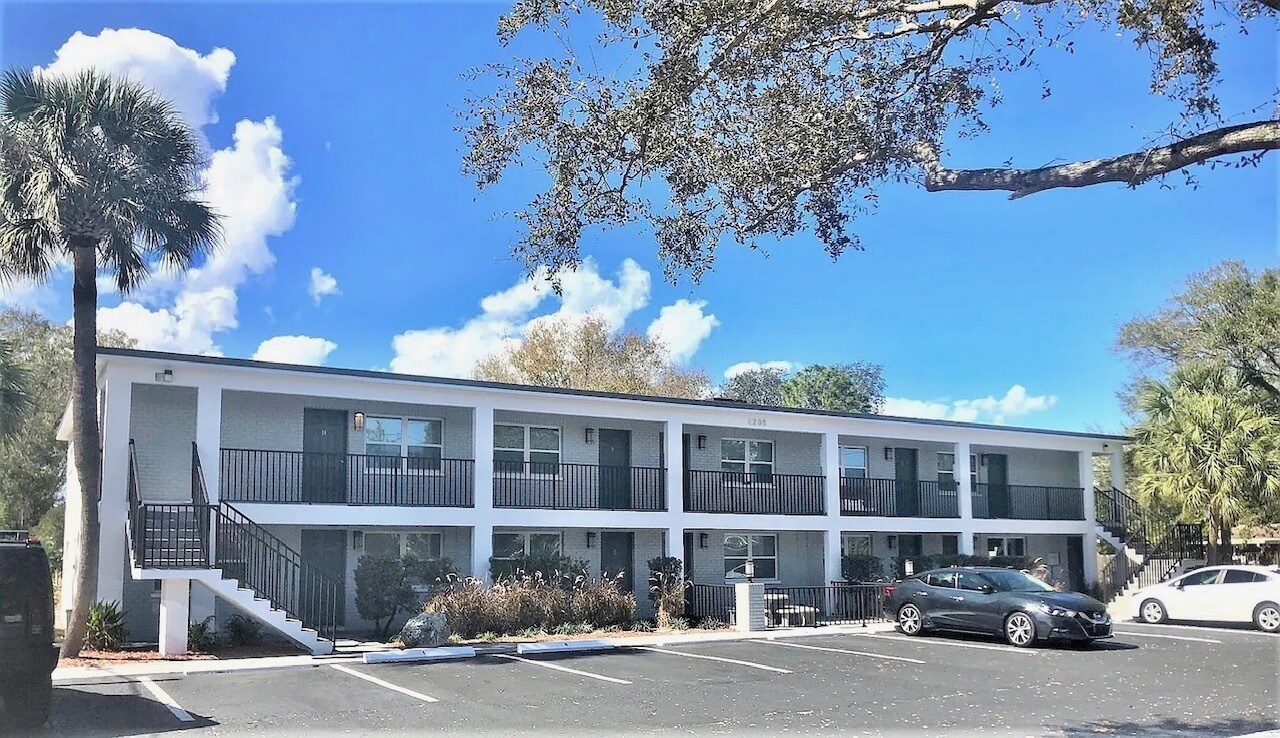 4200 1st St N, Saint Petersburg, FL à vendre Photo du bâtiment- Image 1 de 1