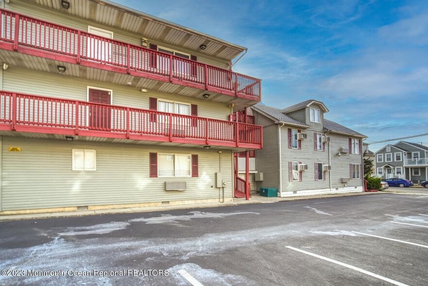 52 Porter Ave, Seaside Heights, NJ for sale - Building Photo - Image 3 of 19