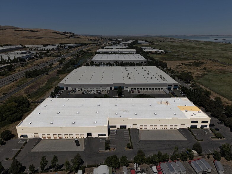 4201 Industrial Way, Benicia, CA à louer - Photo du bâtiment - Image 3 de 20