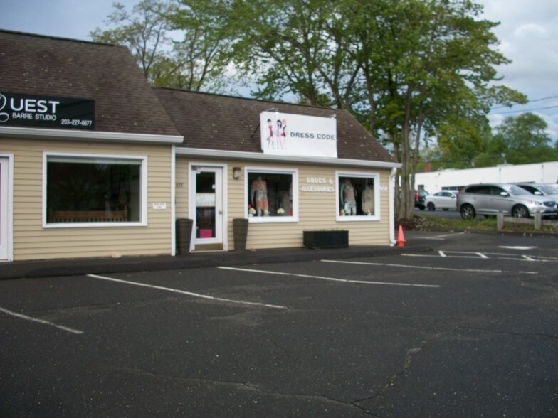 578-582 Post Rd E, Westport, CT à louer - Photo du bâtiment - Image 3 de 14