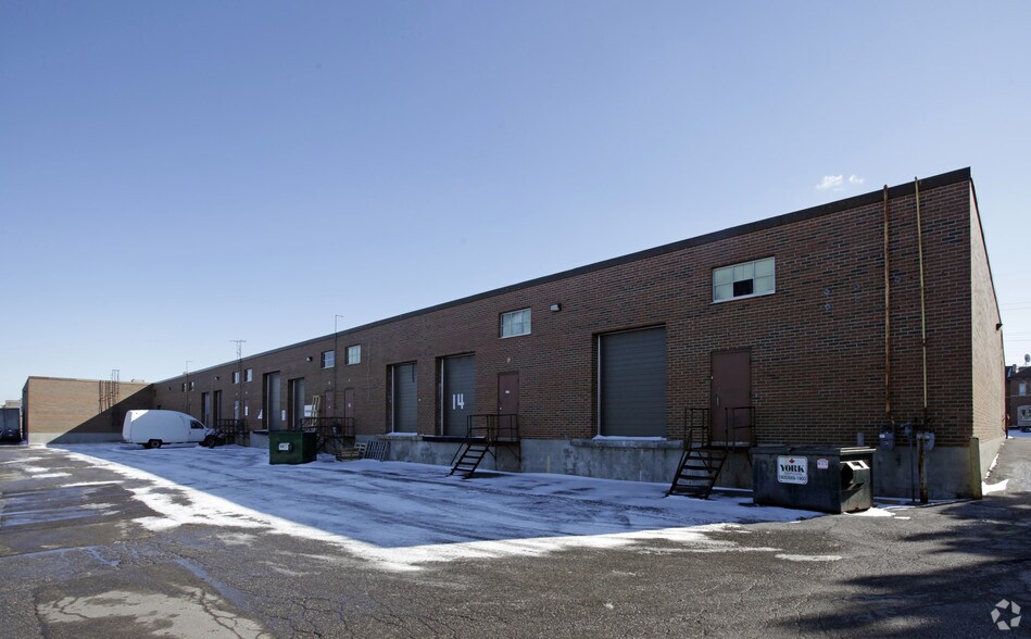 1050 McNicoll Ave, Toronto, ON à louer - Photo du bâtiment - Image 2 de 10