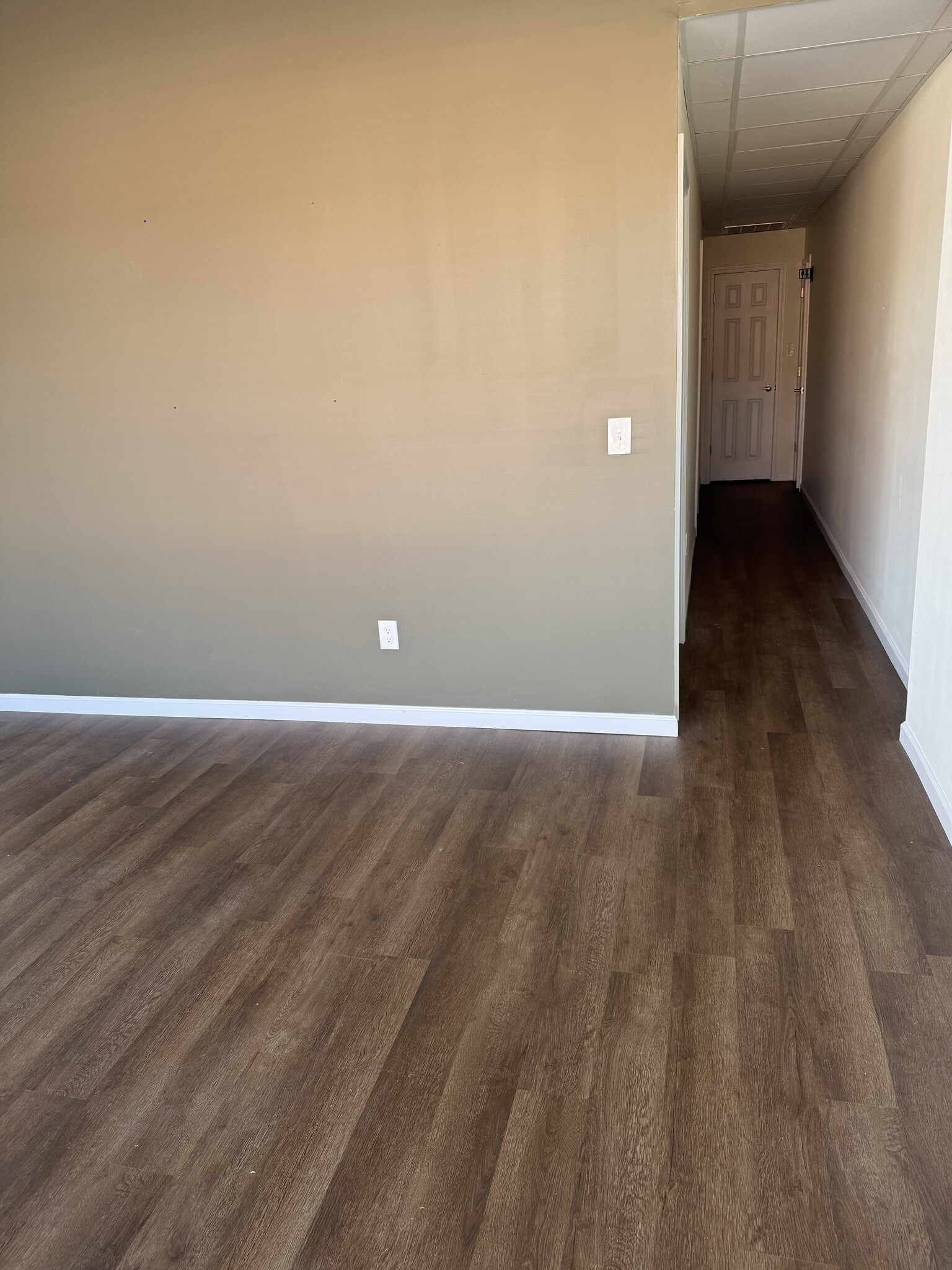 300-312 E Jefferson St, Monroe, NC à louer Photo intérieure- Image 1 de 4