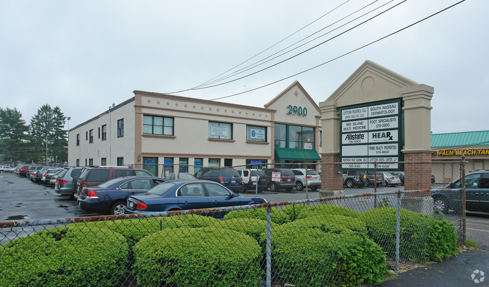 2900 Hempstead Tpke, Levittown, NY for lease - Building Photo - Image 2 of 6